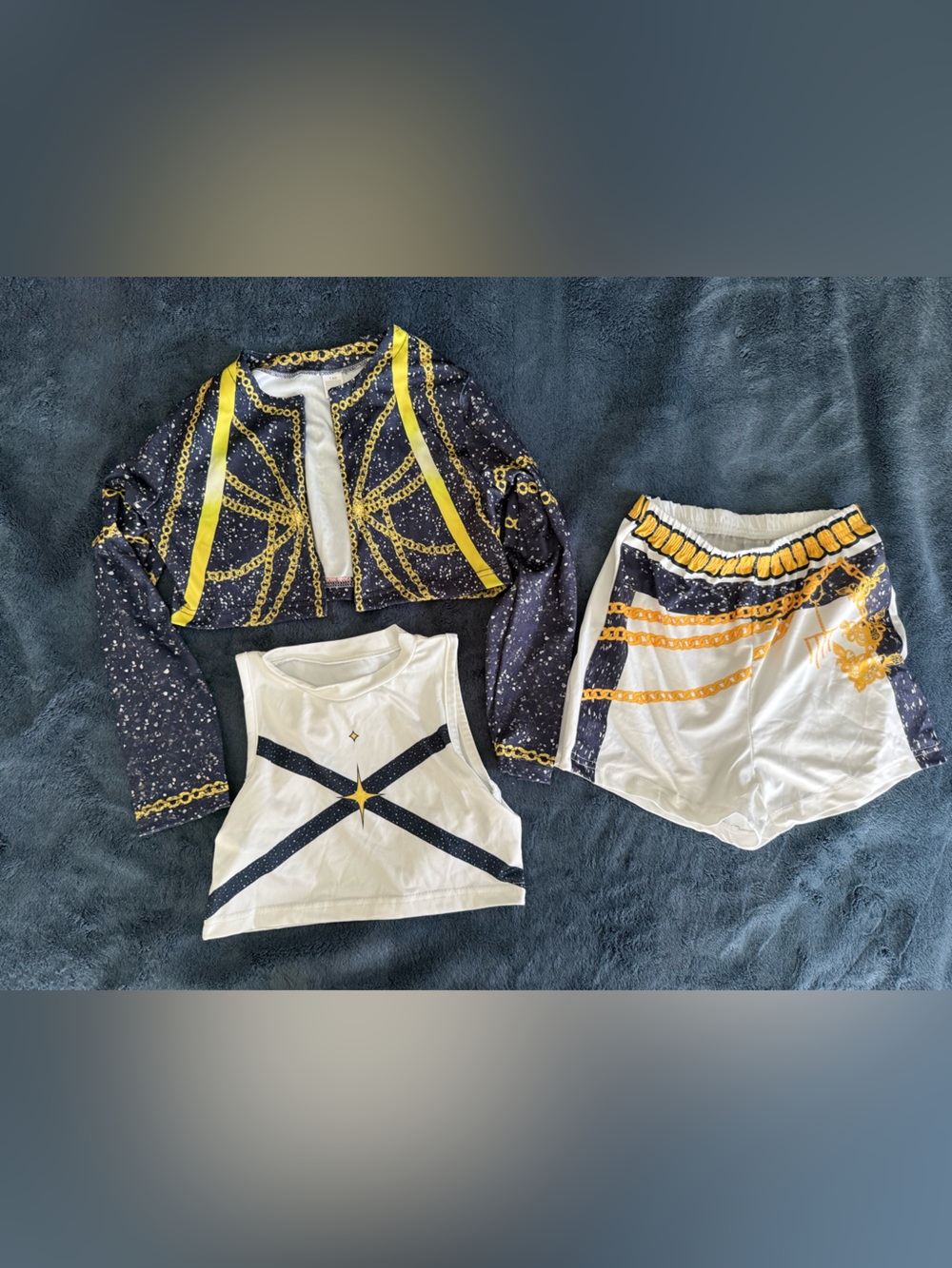 NWOT 3-piece kpop demon hunters outfit